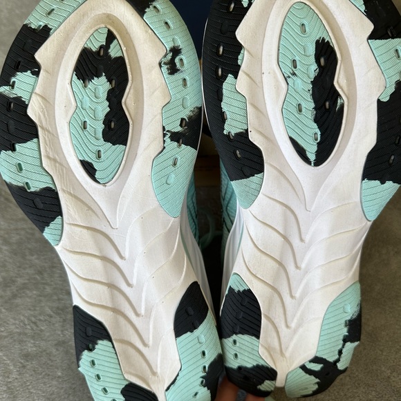 Women’s Asics Kinsei Blast - Picture 3 of 4